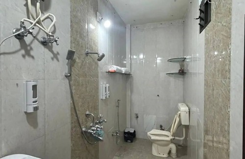 Abu Road Apartment | Private - 2 BHK Floor - Paddy's Luxurious Home Staynnnn