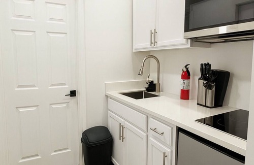 Palmetto Estates House | "Private 2-BR Guesthouse w/Patio & Premium Coffee Bar – Miami"
