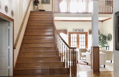 Dallas House | Private 20+ Acre Estate. Enjoy Space & Freedom.