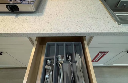 Bassett House | Private 2BR+2BA w/kitchen,Everything is for exclusive use, WiFi, AC, Smart TV.