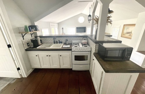 Louisburg House | Private 3 Acre Bungalow