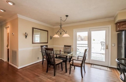 Millersville House | Private 3 Acre Home North Nashville with Hot Tub