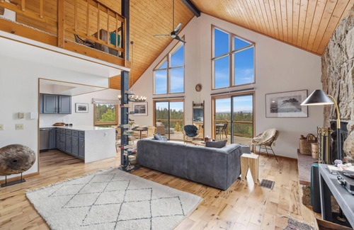 Stagetop Cabin | Private 3-Acre Retreat with Hot Tub & Divide Views