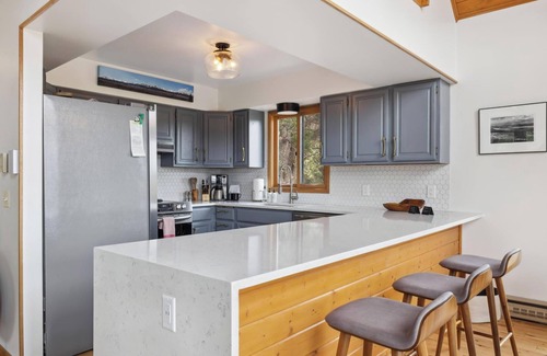 Stagetop Cabin | Private 3-Acre Retreat with Hot Tub & Divide Views
