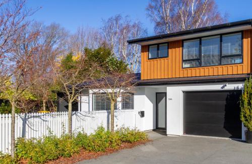 Saint Albans Apartment | Private 3 Bedroom Home Perfect for large families