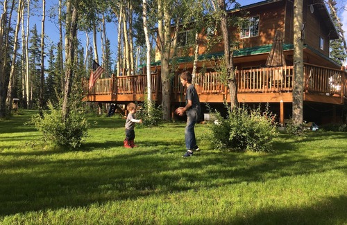 Healy House | Private 3 Bedroom Home Near Denali National Park - Sleeps 10