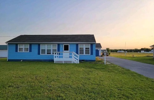 Dagsboro House | Private 3-bedroom ranch, 7.5 miles from Bethany Beach, on a dead-end street.