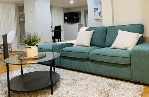 South End Apartment | Private 3 bedrooms Downtown Halifax + 2 Parking + Close to Ocean