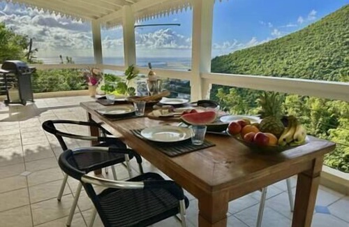Almond Grove House | Private 3bdr ocean view villa