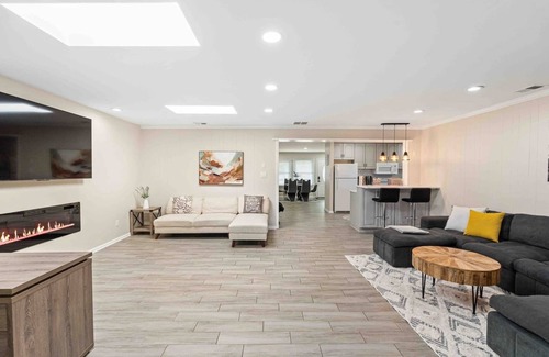 Sterling House | Private 3BDR, Spacious 1LVL Home, Mins to Airport