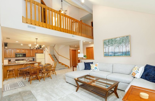 The Galena Territory House | Private 3BR/2BA Territory Home Nestled in the Trees