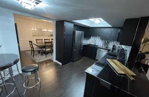 Longwood House | Private 4-Bedroom home with pool! The luxury neighborhood of Markham Woods.