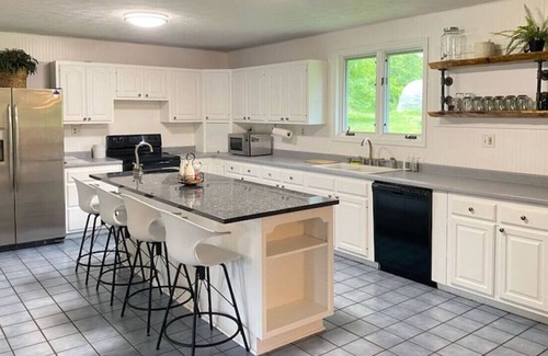 Underhill House | Private 4 Bedroom House on 20 Acres in Underhill