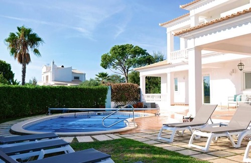 Vale de Parra Villa | Private, 5 bedroom, 6 bathroom villa with views of sea and nature reserve.