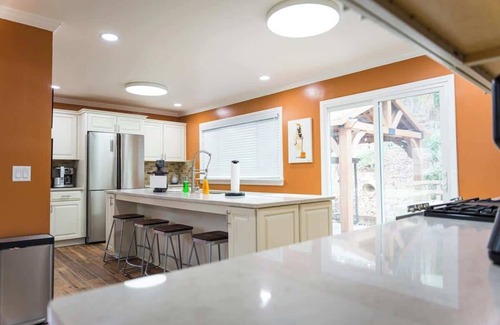 Cave Spring House | Private 5 Bedroom House Nestled in Heart of Town