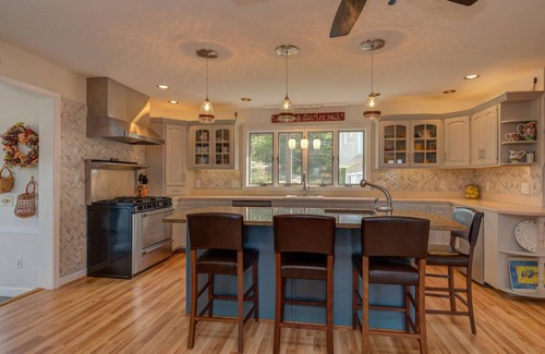 West Paris House | Private 52 Acre Mountain Top, Heated indoor Pool & Spa, Pond, Trails, 5 bedrooms