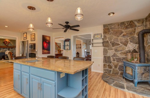 West Paris House | Private 52 Acre Mountain Top, Heated indoor Pool & Spa, Pond, Trails, 5 bedrooms