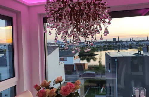 Horde Apartment | Private accommodation with roof terrace on Lake Phoenix