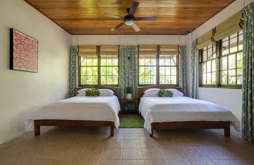Negroman Resort | Private Air-Conditioned Casita w/Screened Porch - Near Treehouse Bar