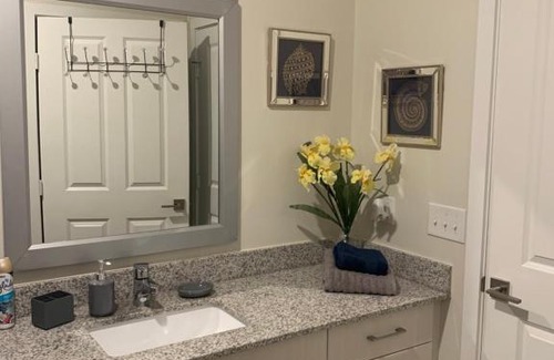 Parkway Central Apartment | Private, amazing 1-bedroom apt in central location