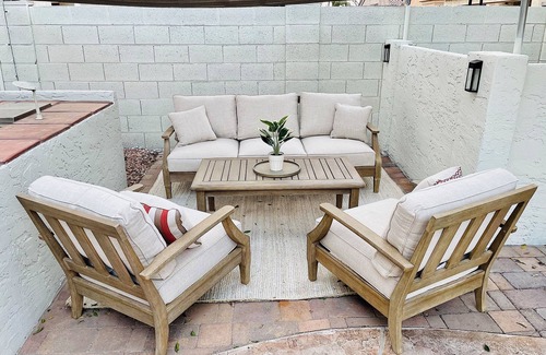 Neely Farms House | Private and Charming Vacation Home near Downton Gilbert - Pool/hot tub/fireplace