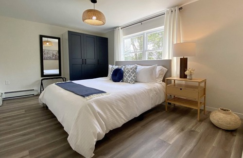 Hall's Harbour House | Private and cozy home - a short walk from the picturesque Halls Harbour hamlet