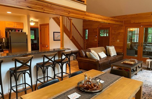 Lakeville Cabin | Private and Cozy Lake Wallenpaupack Retreat