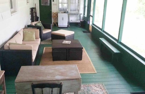 West Beach House | Private and Peaceful Family-friendly Home near Beach - close to everything!