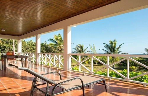 Governor's Harbour Villa | Private and Secluded Beachfront House on Deserted Pink Sand Beach