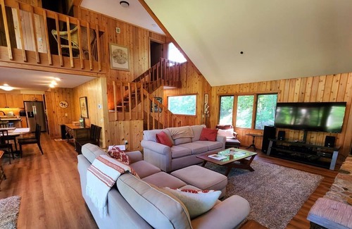 Birchwood Farms House | Private and secluded home for 8 in Birchwood Farms.