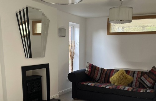 Kneesall House | Private and spacious 3-bedroom home with garden