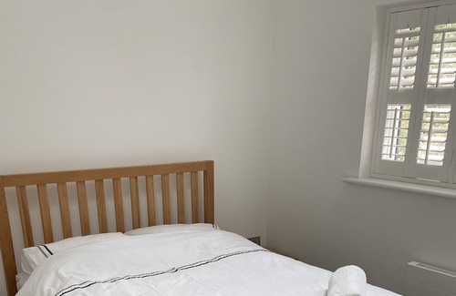 Kneesall House | Private and spacious 3-bedroom home with garden