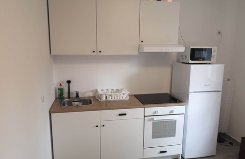 Villaviciosa de Odon Apartment | Private Apartment in Green Neighborhood Villa