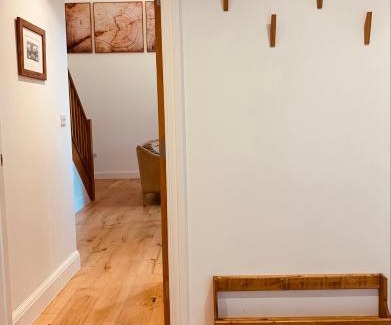 Sandy House | Private Apartment at Woodland Retreat
