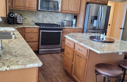 Colfax Apartment | Private apartment attached to three story hillside home