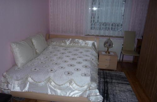 Linden-Nord Apartment | Private Apartment