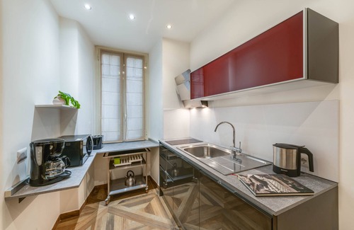 Vatican Apartment | Private apARTment. Double check cleaning mode, AC, Smart customer service