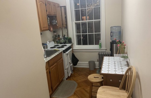 Bay Ridge Apartment | Private Apartment in Bay Ridge Brooklyn NY, with off street parking, near subway