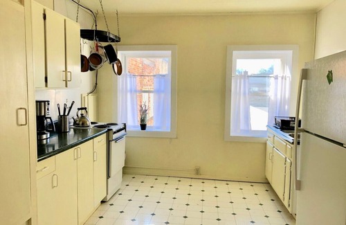 Hillsdale Apartment | Private Apartment in Historical Downtown Hillsdale