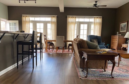 Aiken Apartment | Private apartment on horse farm with community amenities available.