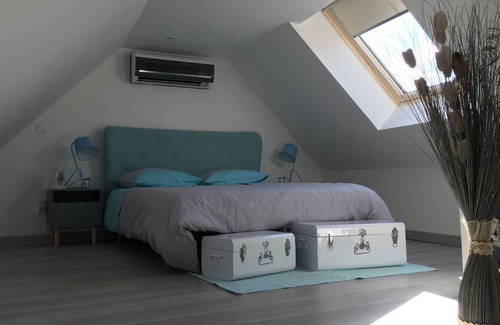 Villechetif Apartment | PRIVATE APARTMENT TERRACE SWIMMING POOL BED & BREASFAST