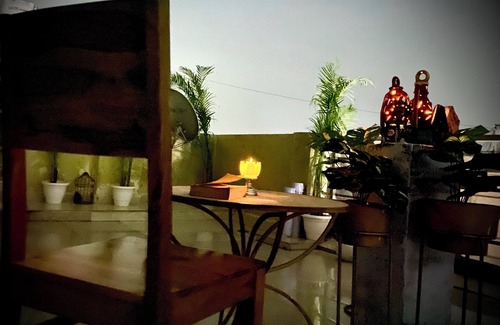 Chhatarpur Apartment | Private apartment with movie theatre