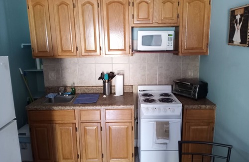 Tamiami Apartment | Private Apartment with pool access