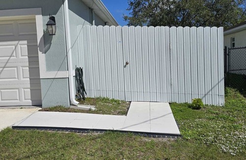 Port Saint Lucie Apartment | Private apt, king bed, full kitchen, huge shower.n