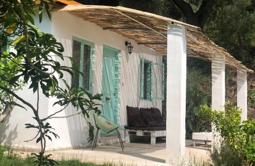 Betera House | Private bungalow in an ecological farm 30 minutes from Valencia and beaches.