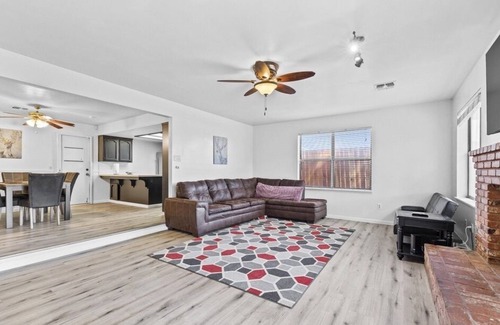 Pumpkin Center House | Private Bakersfield Retreat Near Historic Downtown
