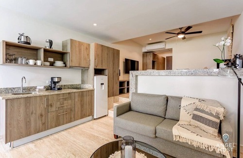 Centro Apartment | Private Balcony | Rooftop Pool | Gym | Near 5th