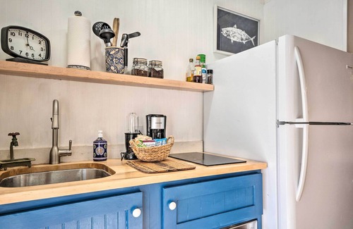 Lake Lure Apartment | Private Balcony & Pool Access: Lake Lure Studio!