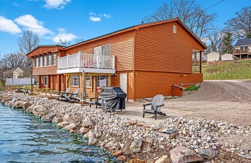 Mayfield House | Private balcony with beach access on Fife Lake