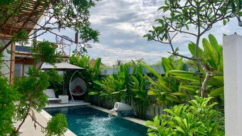 Medahan Villa | Private Bali Villa - Pool & Ricefield View